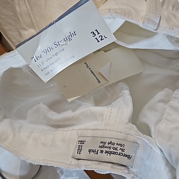 Abercrombie & Fitch The 90s Straight Ultra High Rise Jeans Distressed White NWT - Picture 3 of 4